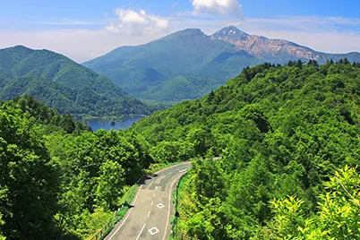 Bandai-Azuma Lake Line