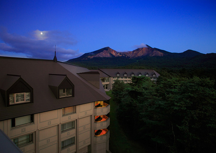 Exterior / Dusk. You can enjoy a different view from the daytime.