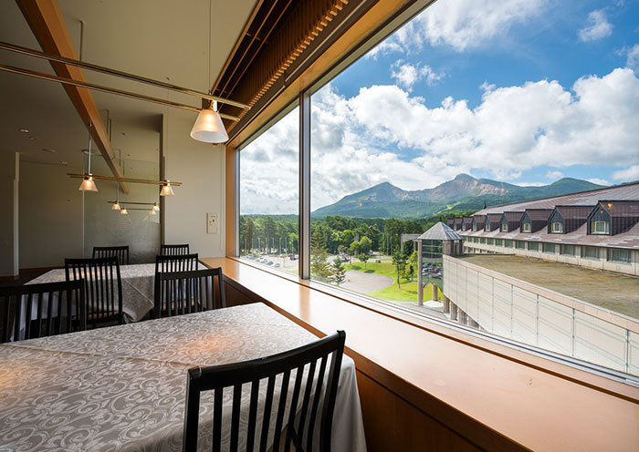 Japanese restaurant "Waraku" offers a magnificent view of Mount Bandai from its large windows.