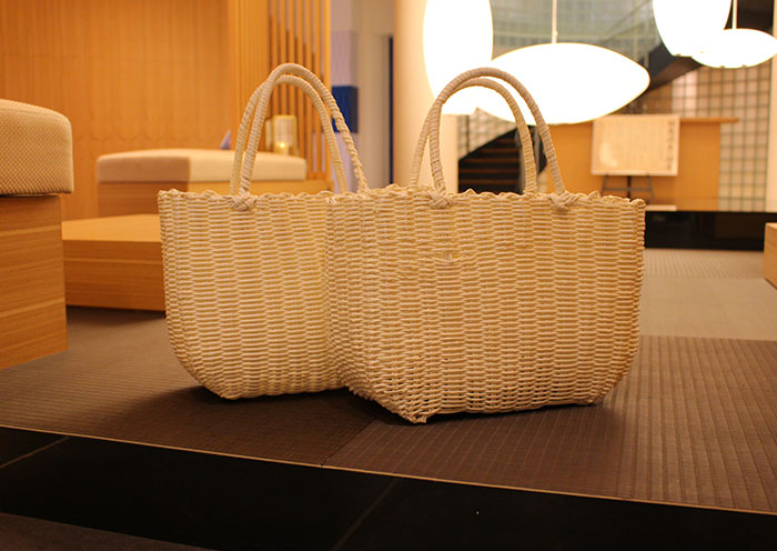 Please feel free to use the basket bags that you can carry around inside the building.