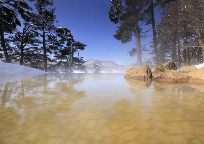 The only open-air hot spring in the area, with water flowing directly from the source.