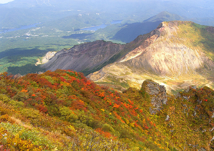 Mount Bandai/Omote Bandai area. It has been known as "Aizu Ridge" since the Manyo period.
