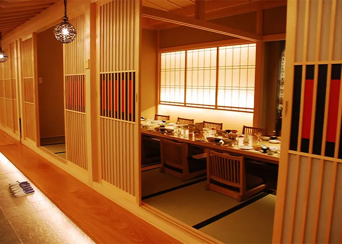 Small banquet halls: "Akane, Moegi, Ruri, Kurenai, Amairo"