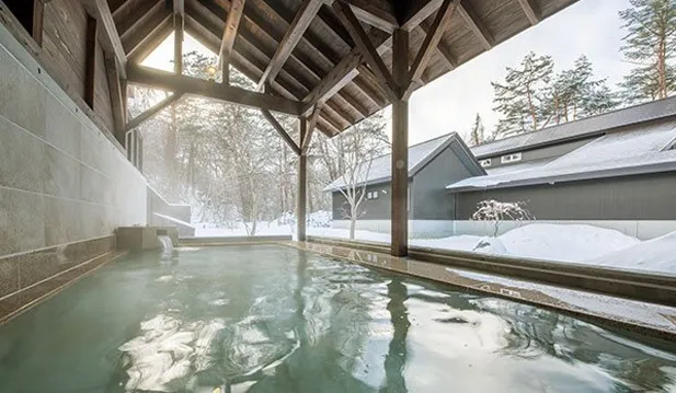 Open-air bath