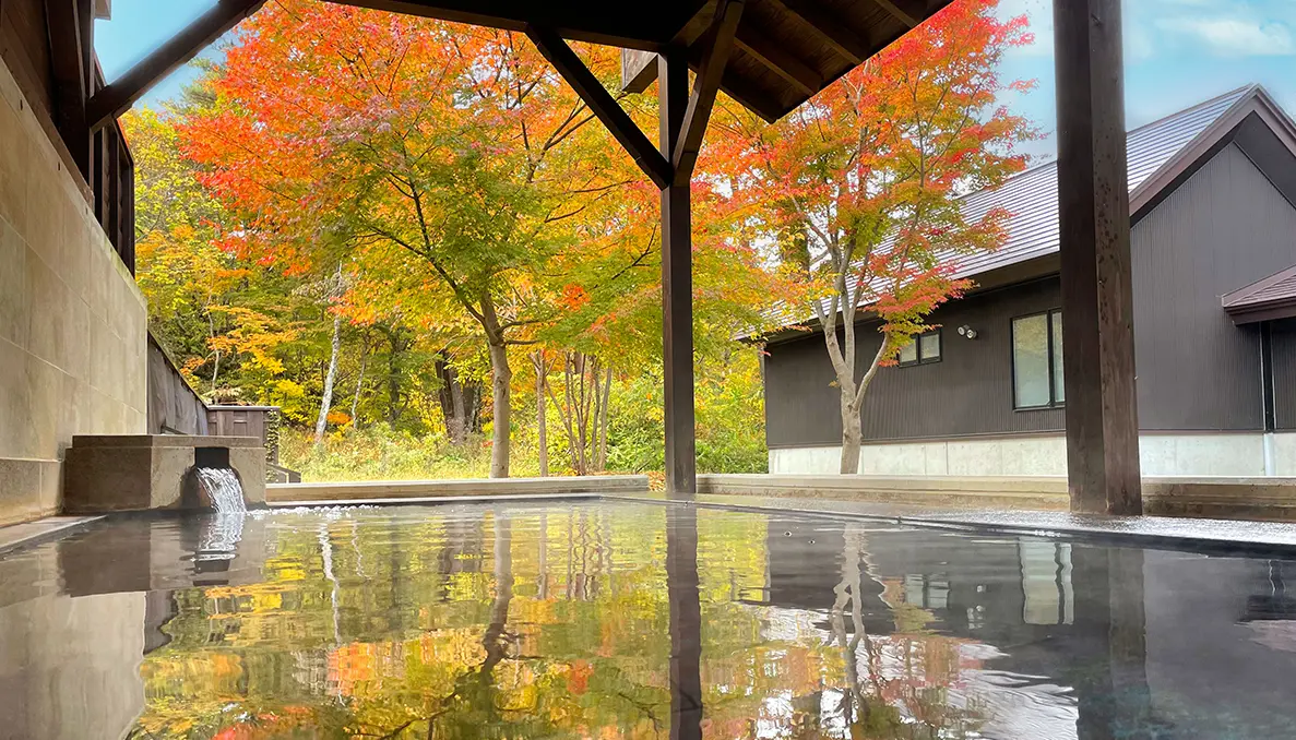 Niji no Mori Onsen is exclusively available to guests staying Geihinkan Nekoma Rikyu.