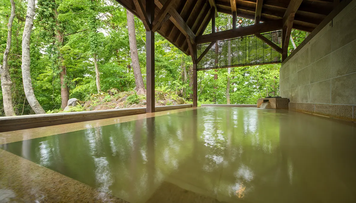Niji no Mori Onsen is exclusively available to guests staying Geihinkan Nekoma Rikyu.