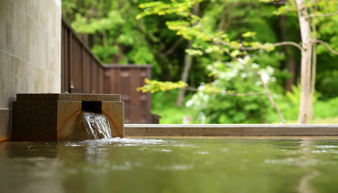 Open-air bath