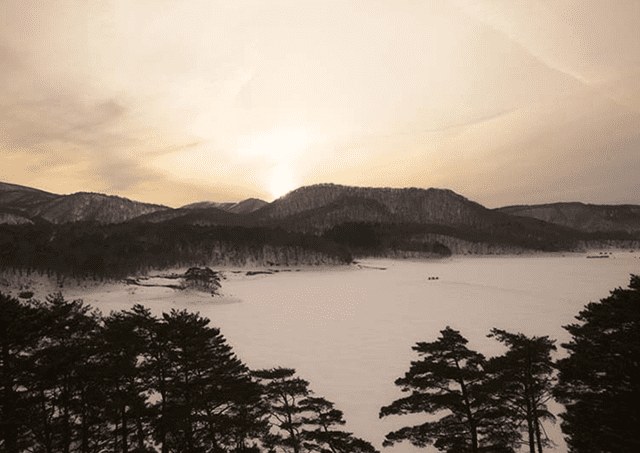 Lake Hibara in winter