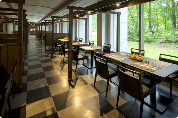 Interior of the buffet restaurant "Hibara Dining"